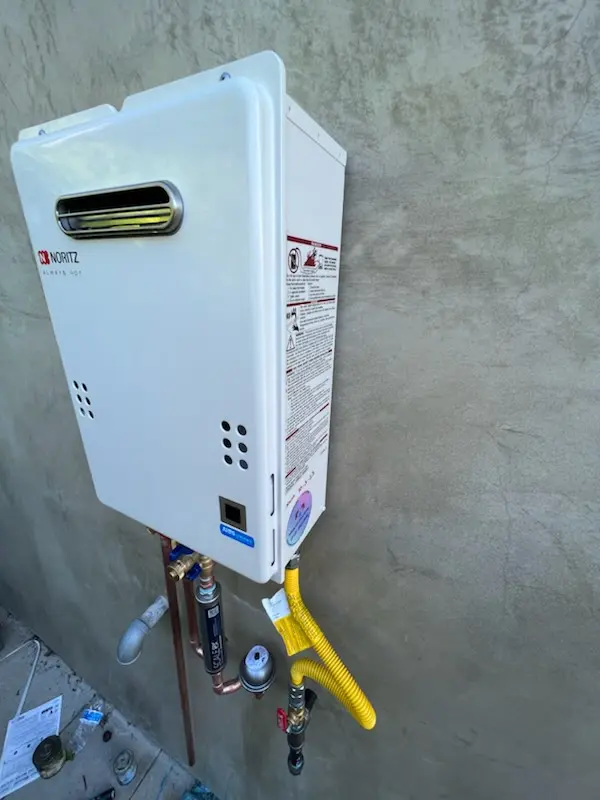 Tankless water heater installation for Saltillo homes
